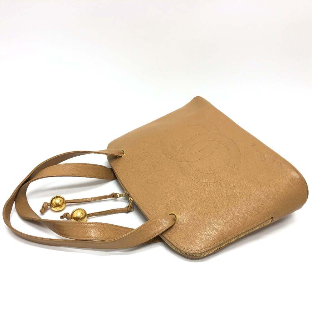 CHANEL Cream Tote Bag - Picture 6 of 15